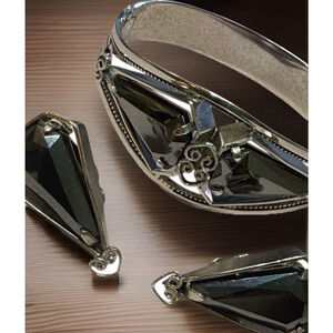 VTG Whiting & Davis Silver Tone Hematite Bangle Bracelet & Clip Earrings Set